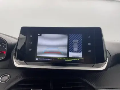 Photo 31 Peugeot 2008  PureTech 100 S&S BVM6