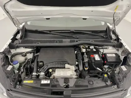 Photo 20 Peugeot 2008  PureTech 100 S&S BVM6