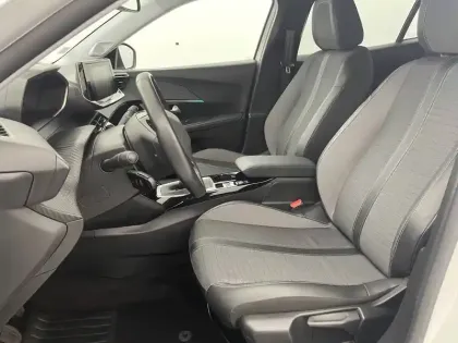 Photo 13 Peugeot 2008  PureTech 100 S&S BVM6