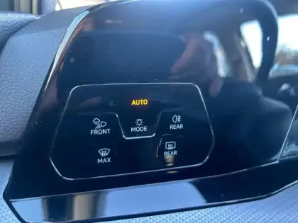 Photo 21 Volkswagen Golf  1.0 TSI OPF 110 BVM6