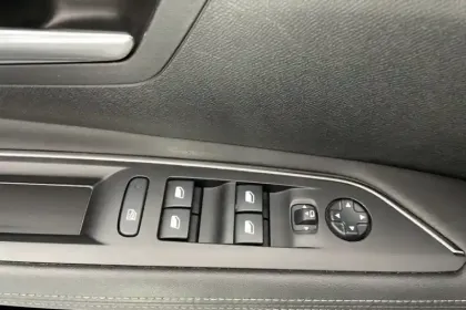 Photo 17 Peugeot 3008  Puretech 130ch S&S EAT8