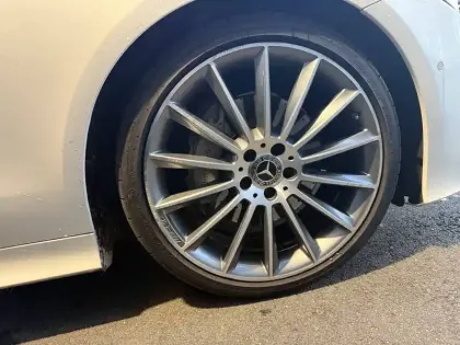 Photo 8 Mercedes Classe E  Coupé 220 d 9G-Tronic