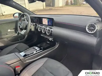 Photo 12 Mercedes Classe A  180 d 8G-DCT