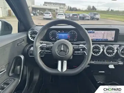 Photo 15 Mercedes Classe A  180 d 8G-DCT