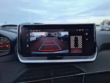 Photo 22 Peugeot 2008  PureTech 100 S&S BVM6