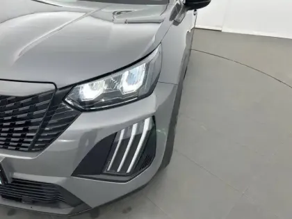 Photo 71 Peugeot 2008  PureTech 100 S&S BVM6