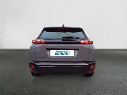 Photo 32 Peugeot 2008  PureTech 100 S&S BVM6