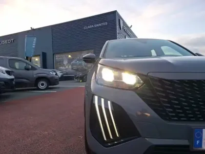 Photo 43 Peugeot 2008  PureTech 100 S&S BVM6