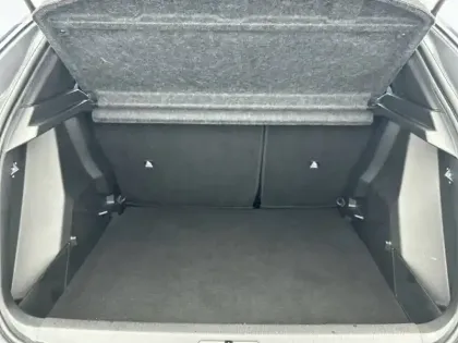 Photo 61 Peugeot 2008  PureTech 100 S&S BVM6