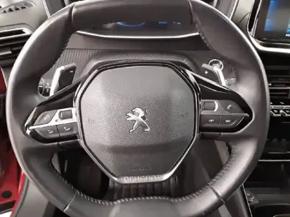 Photo 29 Peugeot 2008  BlueHDi 130 S&S EAT8