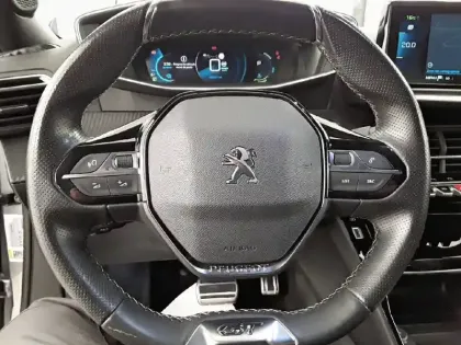 Photo 8 Peugeot 2008  Electrique 136 ch