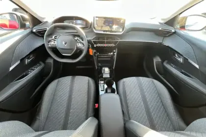 Photo 10 Peugeot 208  Hybrid 110 e-DCS6