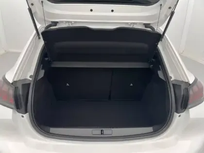 Photo 12 Peugeot 208  Electrique 50 kWh 136ch