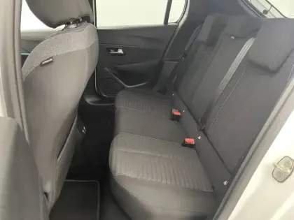 Photo 14 Peugeot 208  Electrique 50 kWh 136ch