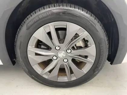 Photo 17 Peugeot 208  Electrique 50 kWh 136ch