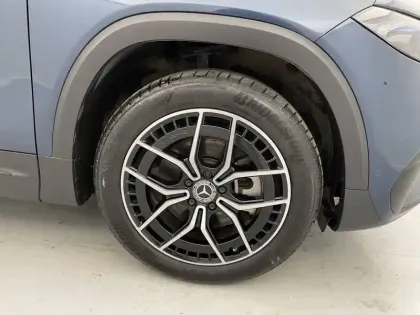 Photo 12 Mercedes EQB  350 4Matic