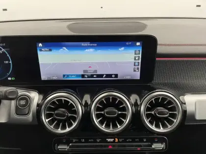 Photo 20 Mercedes EQB  350 4Matic