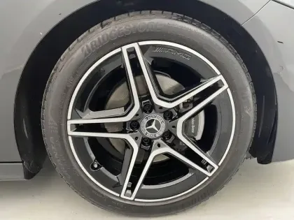 Photo 42 Mercedes Classe A  180 7G-DCT