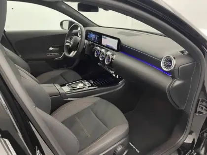 Photo 85 Mercedes Classe A  180 7G-DCT