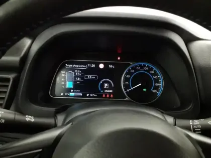 Photo 20 Nissan Leaf  Electrique 40kWh