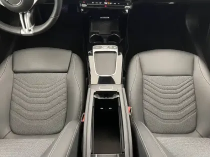 Photo 29 Mercedes Classe A  180 d 8G-DCT