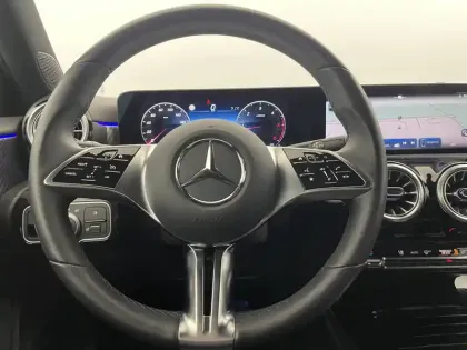 Photo 22 Mercedes Classe A  180 d 8G-DCT