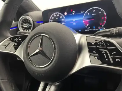 Photo 55 Mercedes Classe A  180 d 8G-DCT