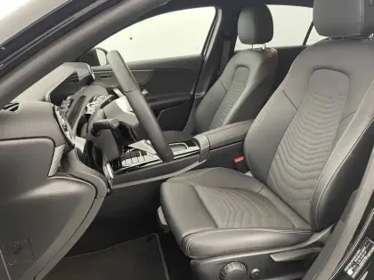 Photo 14 Mercedes Classe A  180 d 8G-DCT