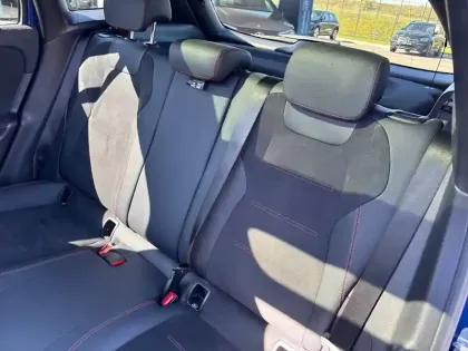 Photo 17 Mercedes GLA  250 e 8G-DCT