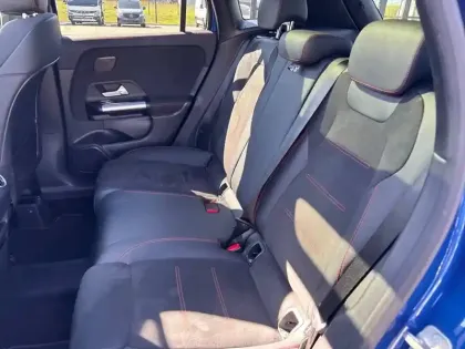 Photo 18 Mercedes GLA  250 e 8G-DCT