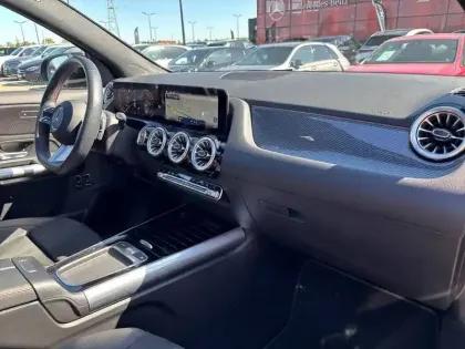 Photo 12 Mercedes GLA  250 e 8G-DCT