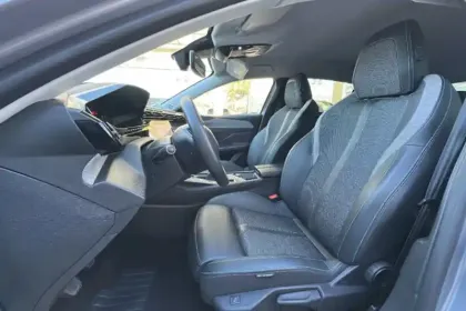 Photo 8 Peugeot 308  PureTech 130ch S&S BVM6