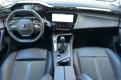 Photo 11 Peugeot 308  PureTech 130ch S&S BVM6