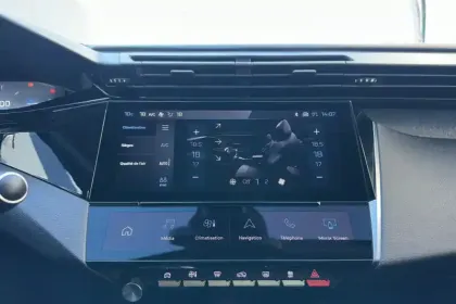 Photo 16 Peugeot 308  PureTech 130ch S&S BVM6