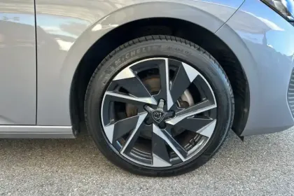 Photo 27 Peugeot 308  PureTech 130ch S&S BVM6