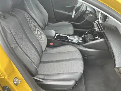 Photo 8 Peugeot 208  Electrique 50 kWh 136ch