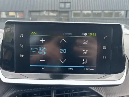 Photo 6 Peugeot 208  Electrique 50 kWh 136ch