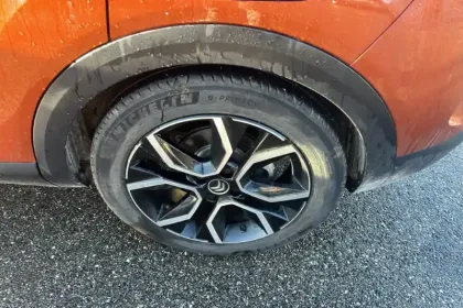 Photo 11 Citroën C4 e- 136 ch Automatique