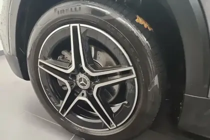 Photo 11 Mercedes GLB  200 d 8G-DCT