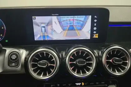 Photo 17 Mercedes GLB  200 d 8G-DCT