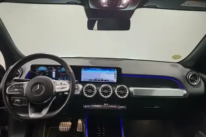 Photo 26 Mercedes GLB  200 d 8G-DCT