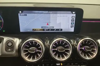 Photo 16 Mercedes GLB  200 d 8G-DCT