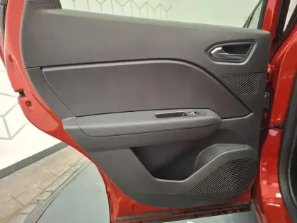 Photo 24 Renault Captur  mild hybrid 160 EDC