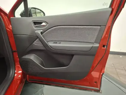 Photo 23 Renault Captur  mild hybrid 160 EDC