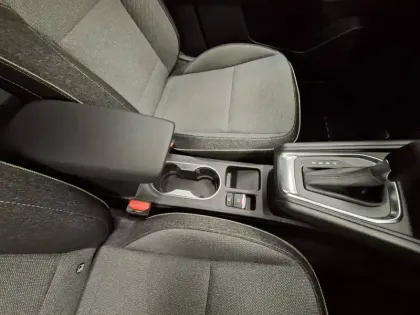 Photo 29 Renault Captur  mild hybrid 160 EDC