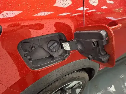 Photo 16 Renault Captur  mild hybrid 160 EDC