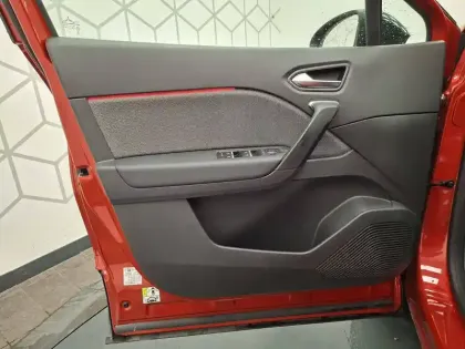 Photo 25 Renault Captur  mild hybrid 160 EDC