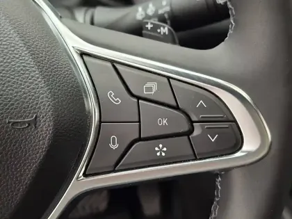 Photo 35 Renault Captur  mild hybrid 160 EDC