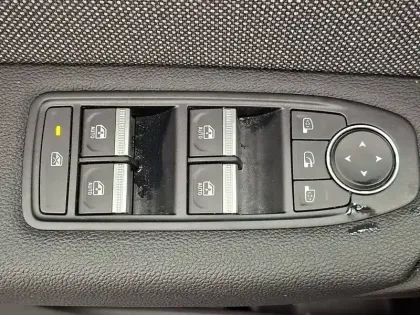 Photo 32 Renault Captur  mild hybrid 160 EDC