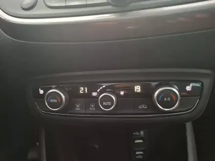 Photo 36 Opel Crossland X  1.2 Turbo 130 ch